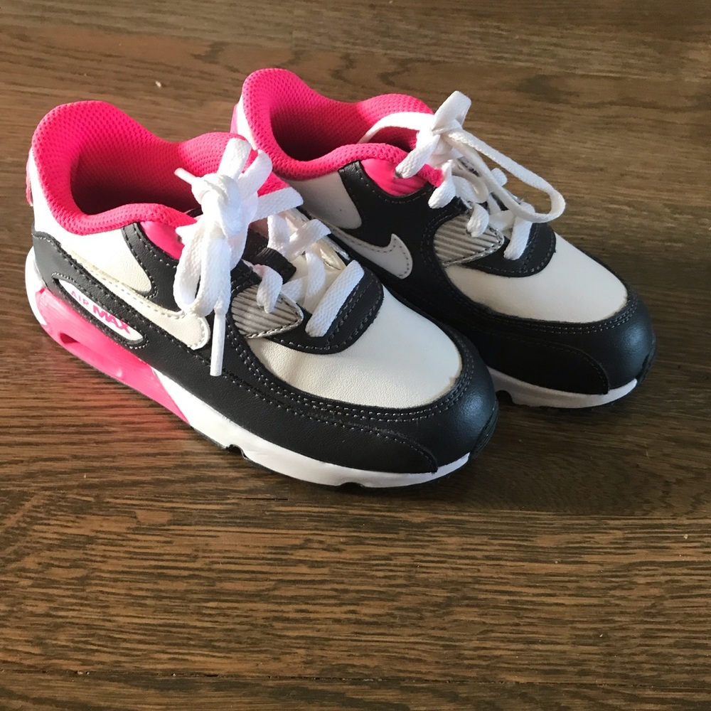 NEW Nike Air Max, size toddler 9